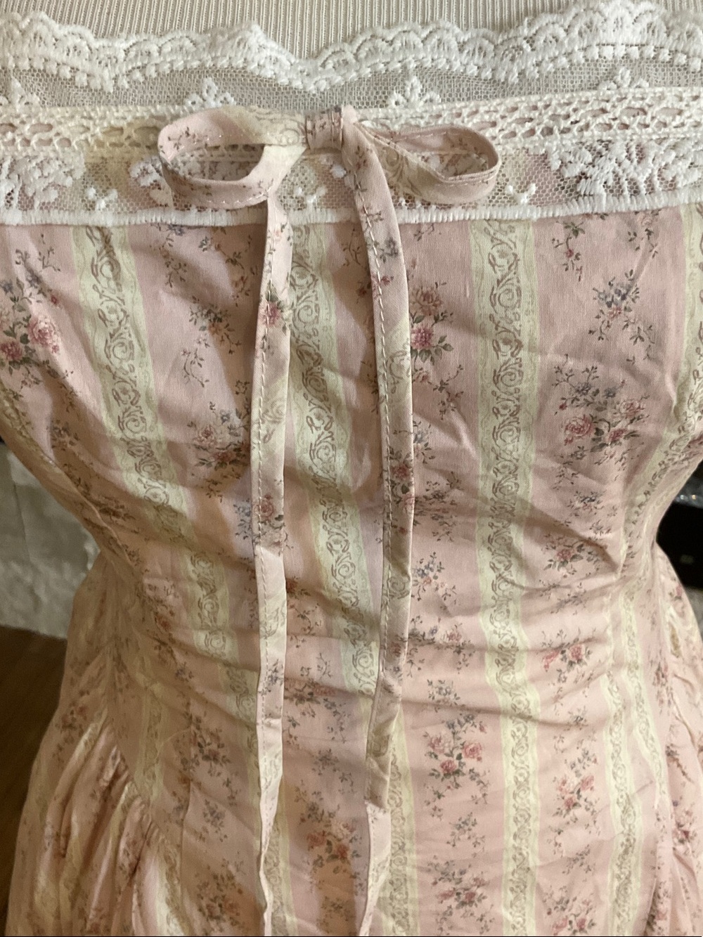 Cider Soft Pink Floral Midi Dress with Bow - Picture 4 of 6